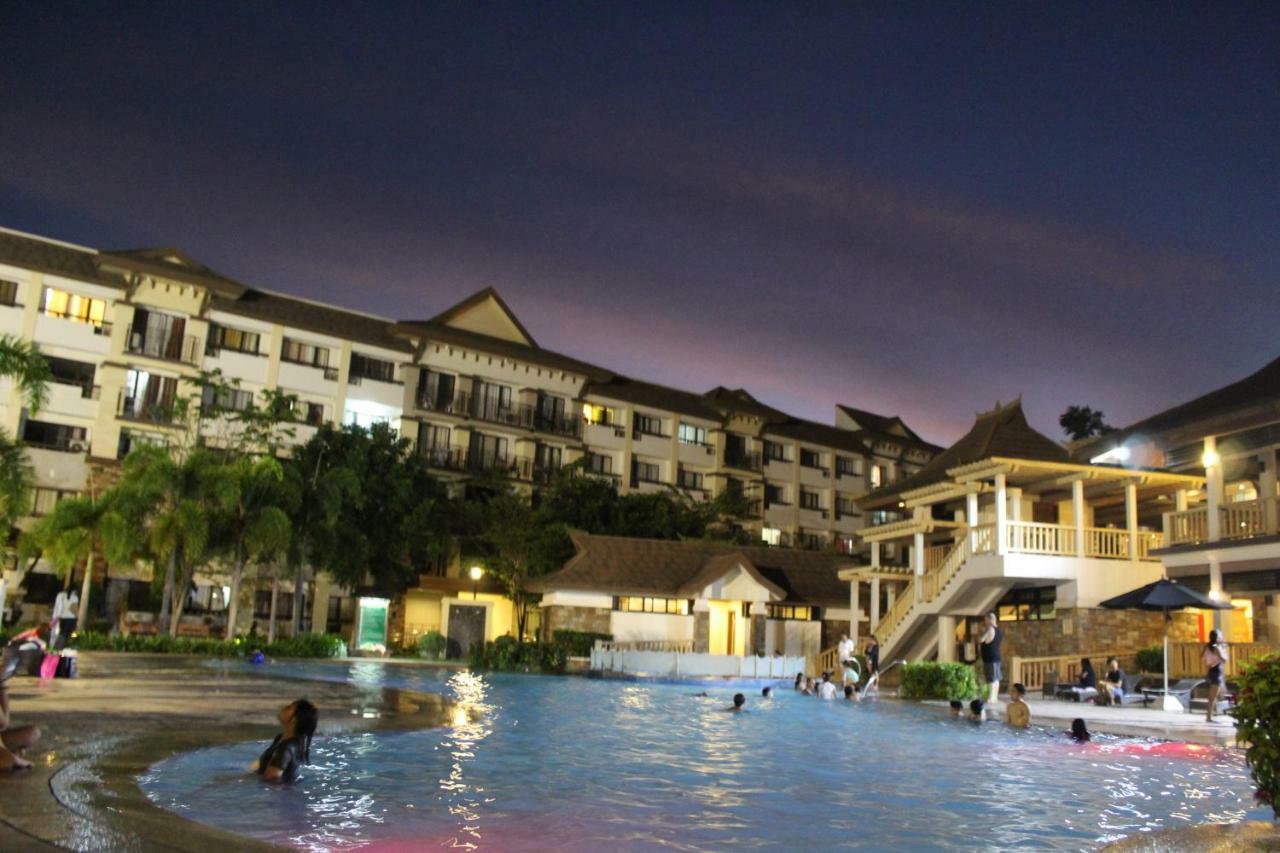 One Oasis A8 At The Back Of Sm Mall Davao Free Pool Exterior foto