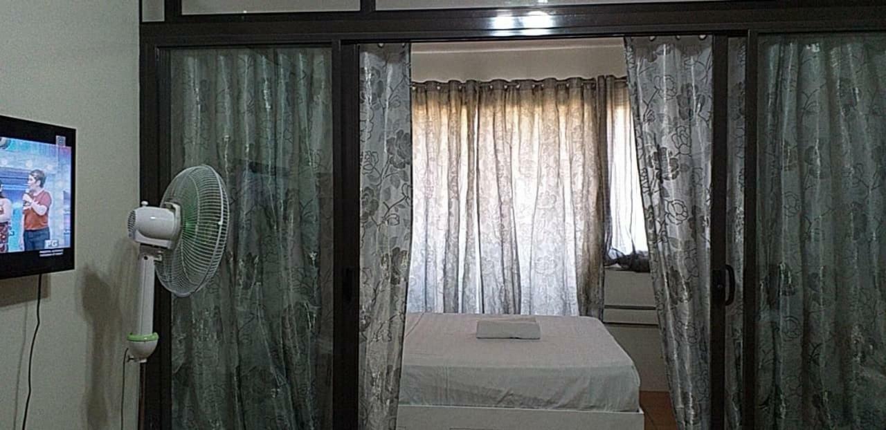 One Oasis A8 At The Back Of Sm Mall Davao Free Pool Exterior foto
